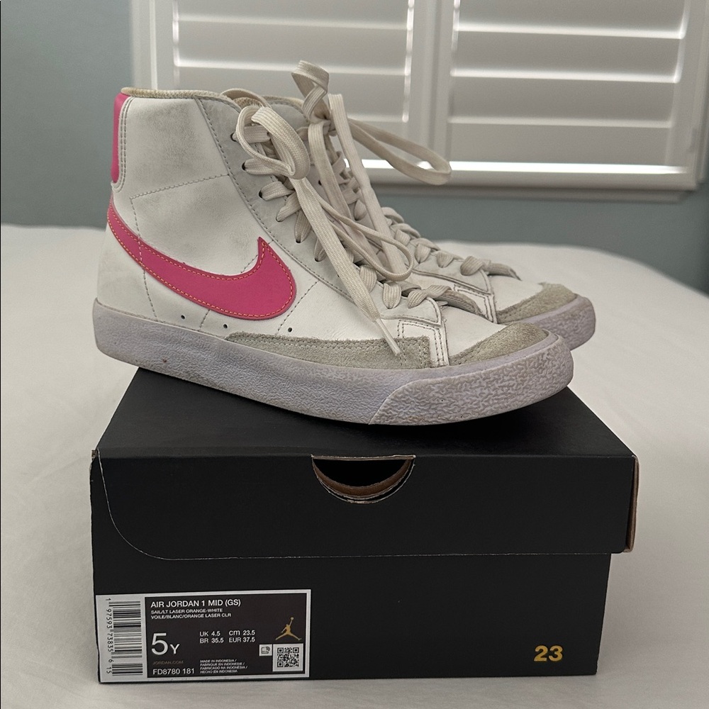 Nike Blazer Mid White and Pink Sneakers